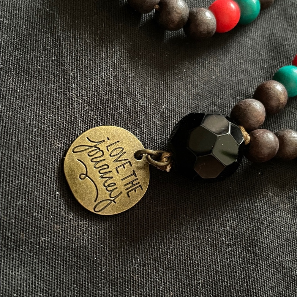 Hand assembled beaded necklace love the journey - Picture 2 of 5